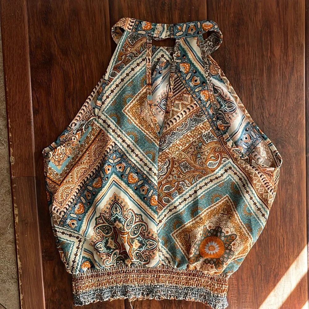 Summer top - Picture 3 of 3